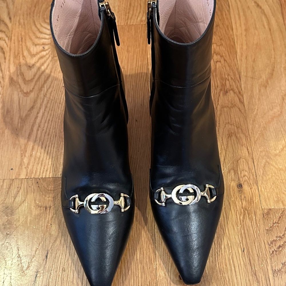 GUCCI Black Leather Zumi Kitten Heel Ankle Boots